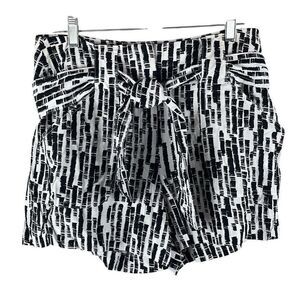 Lightweight Belted Printed Shorts 6